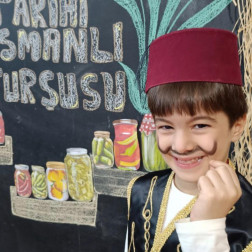 Minik Ellerimizle Turşu Kurduk!