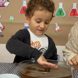 Deney Saati Başlıyor! ⚗️🧠