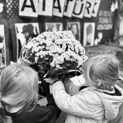 10 Kasım - Atamızı saygı, sevgi ve özlemle anıyoruz.