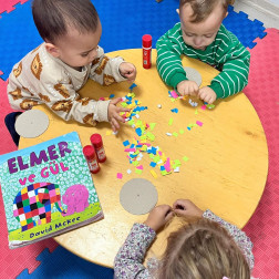 Elmer ile Renkli Mozaikler