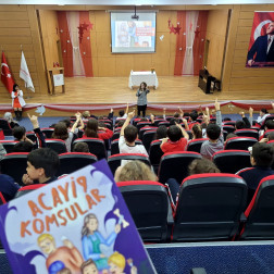 Yazar Söyleşisi  📕📗