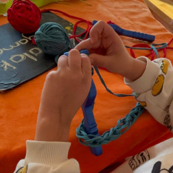 Parmak örgü etkinliği