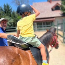 Minik Binicilerle Eğlenceli ve Öğretici Binicilik Deneyimi