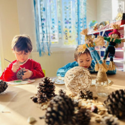 Kozalak Boyama Etkinliği