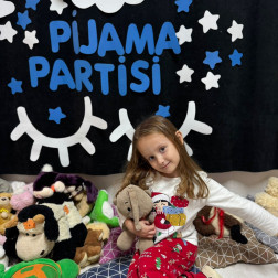 Rengarenk Pijama Partimiz 🌙⭐