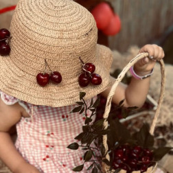 Kiraz Bahçesinden Tatlı Anlar 🍒🌿