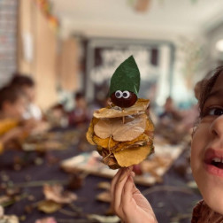 Sonbahar Canlısı – Doğadan Heykel Çalışması 🍁🦔