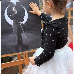 Atatürk Portresi ile Anı Köşesi
