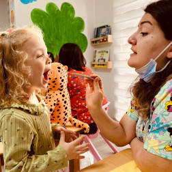 “Bugün minik kalplerimiz için özel bir gün oldu! 🦷👩‍⚕️