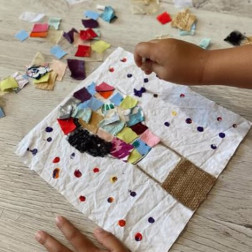 Renkli Kumaşlarla Büyük–Küçük–Orta Mozaik Etkinliğimiz