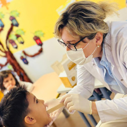 Sağlıklı Gülüşler İçin Diş Kontrolü Zamanı!