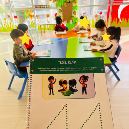 💚 Bugünün Rengi: YEŞİL! 💚