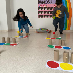 🎨 Renkleri Öğreniyoruz, Motor Becerilerimizi Geliştiriyoruz