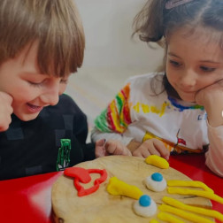 Minik Ellerle Eğlenceli Tasarımlar