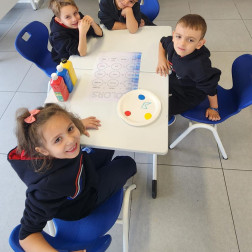 🎨 Ana ve Ara Renkleri Öğrendik! / Learning Primary and Secondary Colors!