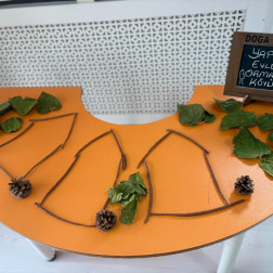 Minik Ellerden Orman Köyü Evleri