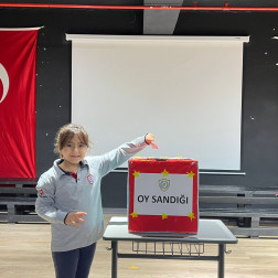 OKUL TEMSİLCİSİ SEÇİMİ DEMOKRATİK BİR ŞEKİLDE YAPILIR