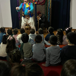 Miniklerimizle Keyifli Bir Tiyatro Buluşması!