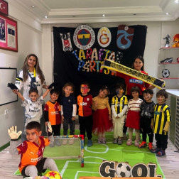 Minik Kalplerle Renkli Taraftar Partisi!