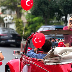 Cumhuriyet Coşkusuyla Sokaklardayız!