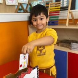 Paylaşmanın Mutluluğu: Minik Kalplerden Büyük Değerler