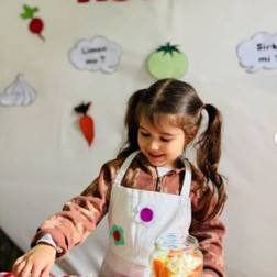 Kışa Hazırlık: Minik Eller Turşu Kuruyor!