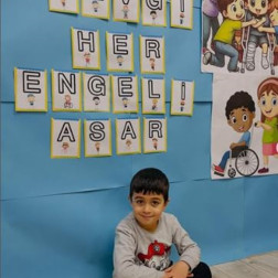 Sevgi Her Engeli Aşar