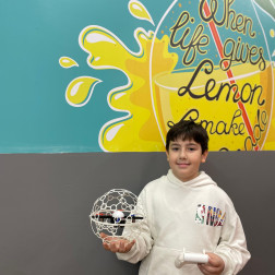 DRONE ATÖLYEMİZ İLE ÖĞRENCİLERİMİZİ GELECEĞE HAZIRLIYORUZ !