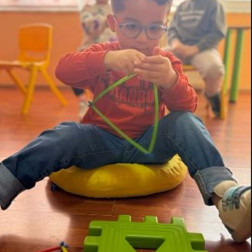 Şekillerle Düşün, Ellerinle Keşfet