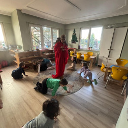 OSMAN HAMDİ BEY (KAPLUMBAĞA TERBİYECİSİ