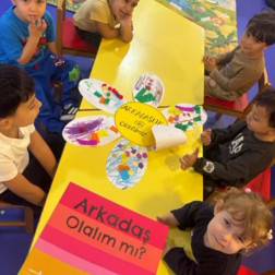 ARKADAŞLIK ÇİÇEĞİMİZ AÇTI