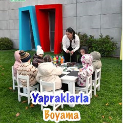 Doğayla Öğreniyoruz: Yapraklarla Boyama Etkinliği
