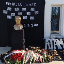 Saygı, Özlem ve Minnetle: 10 Kasım Atatürk'ü Anma Etkinliği