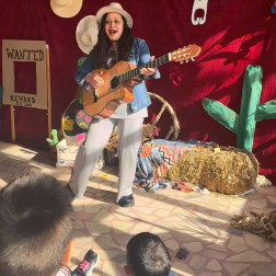 Her Ay Bir Ülkeyi Tanıyoruz