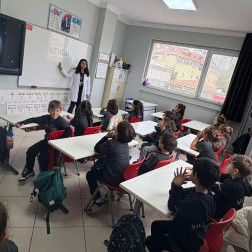 Fen Dersini Deneylerle Keşfediyoruz