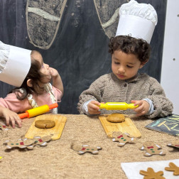 Minik Eller Hamurla Tanışıyor!