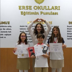 Atatürk Şiir Yarışmasında Gurur Tablosu