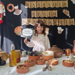 Kültürümüzle Gurur Duyan Minikler