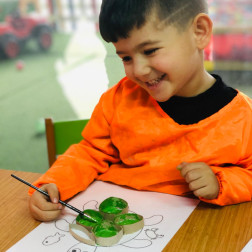 Minik Sanatçılar İş Başında