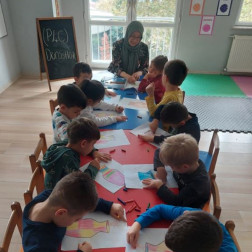 Yaratıcı Ellerle Öğreniyoruz