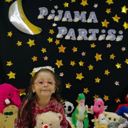 Yıldızların Altında Pijama Partisi Keyfi