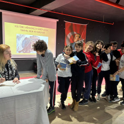 YAZAR ETKİNLİĞİ ''GİZEMLi TARIH OYUNU  İZİNDE ARKEOLOJİ ''