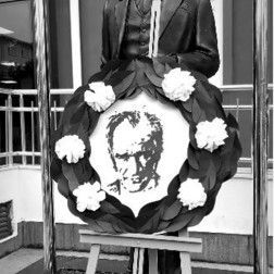 Atatürk’ü Saygı ve Minnetle Anıyoruz