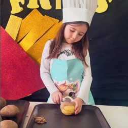 Minik Şefler: Mutfakta Öğreniyorum