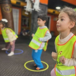Hareket Ederek Öğreniyoruz: Eğlenceli ve Aktif Bir Etkinlik
