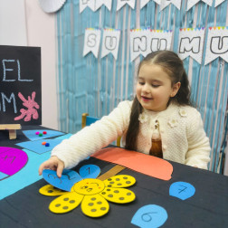 Minik Ellerden Çıkan Büyük Eserler: Dönem Sonu Sergimiz