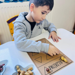 Doğal Materyallerle Eğlenceli Kodlama: Miniklerin Algoritma Macerası