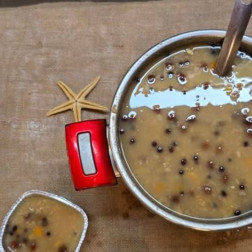 Gönülleri Birleştiren Kadim Lezzet: Aşure Günü