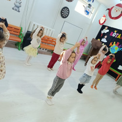 Küçük Adımlar, Büyük Enerjiler! 🌟