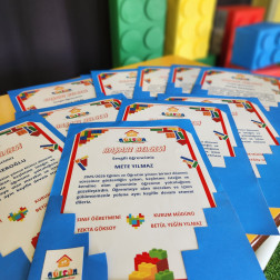 Lego Şenliğiyle Karne Heyecanı!